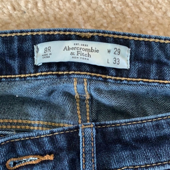 Abercrombie & Fitch Ripped Straight Leg Denim Jeans Size 8R W29 L33 - Picture 2 of 4